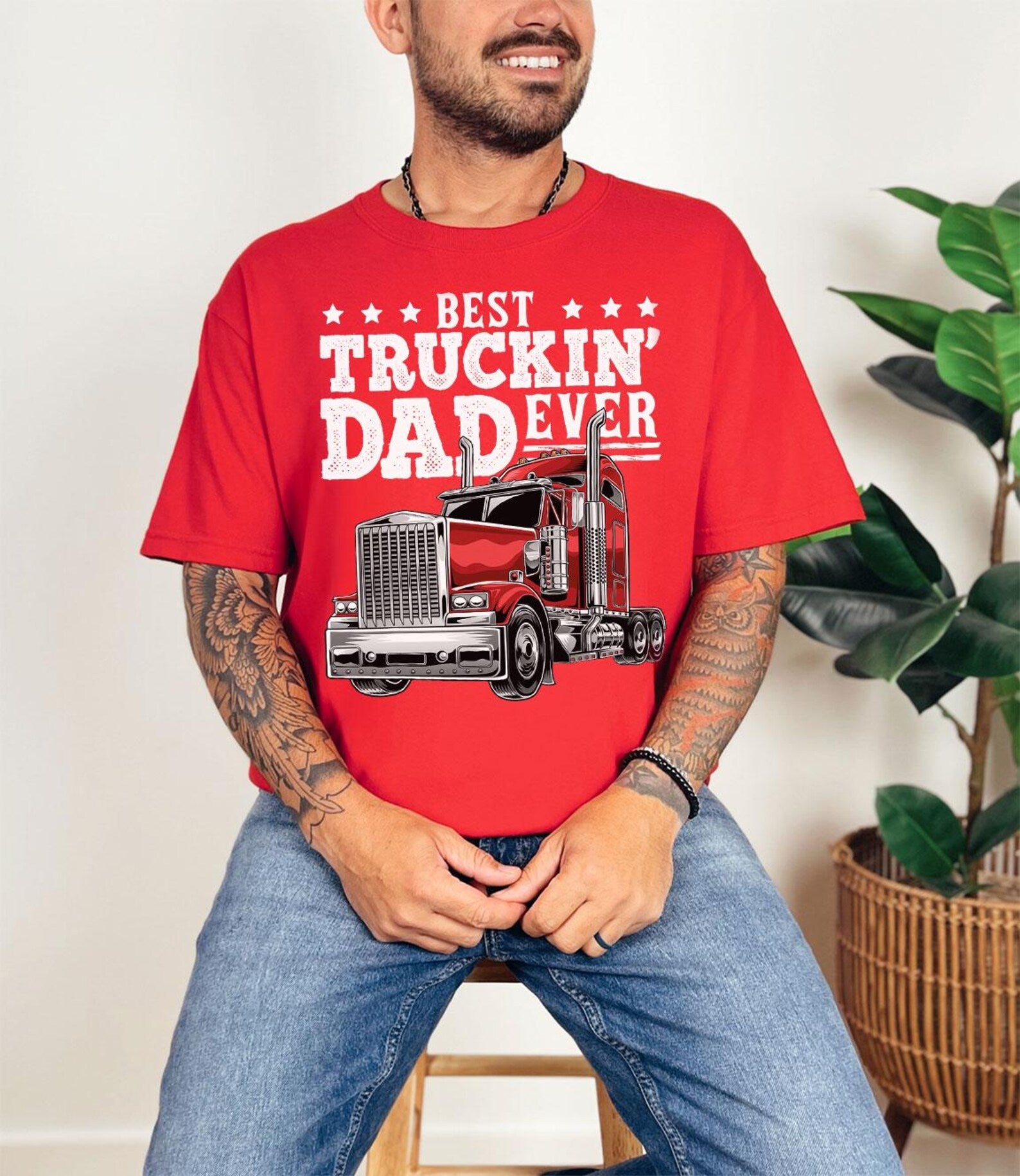 Never Underestimate An Old Guy Driving A Lorry T-shirt - Mens Hgv Grandpa Long Haul Gift Fathers Day Birthday Christmas Gift Top